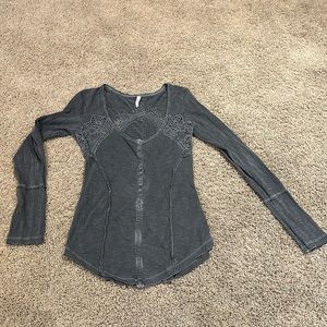 Free People Charcoal Women’s long-sleeved Shirt Size Medium